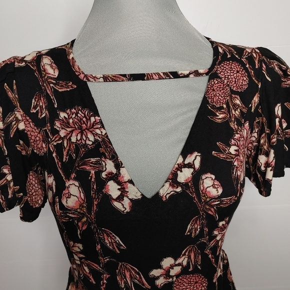 ANGIE Floral Boho Romper M - Picture 3 of 14